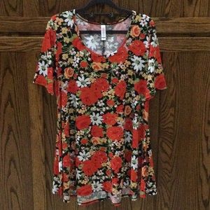 Pre-owned Lularoe short sleeve top. Size M.